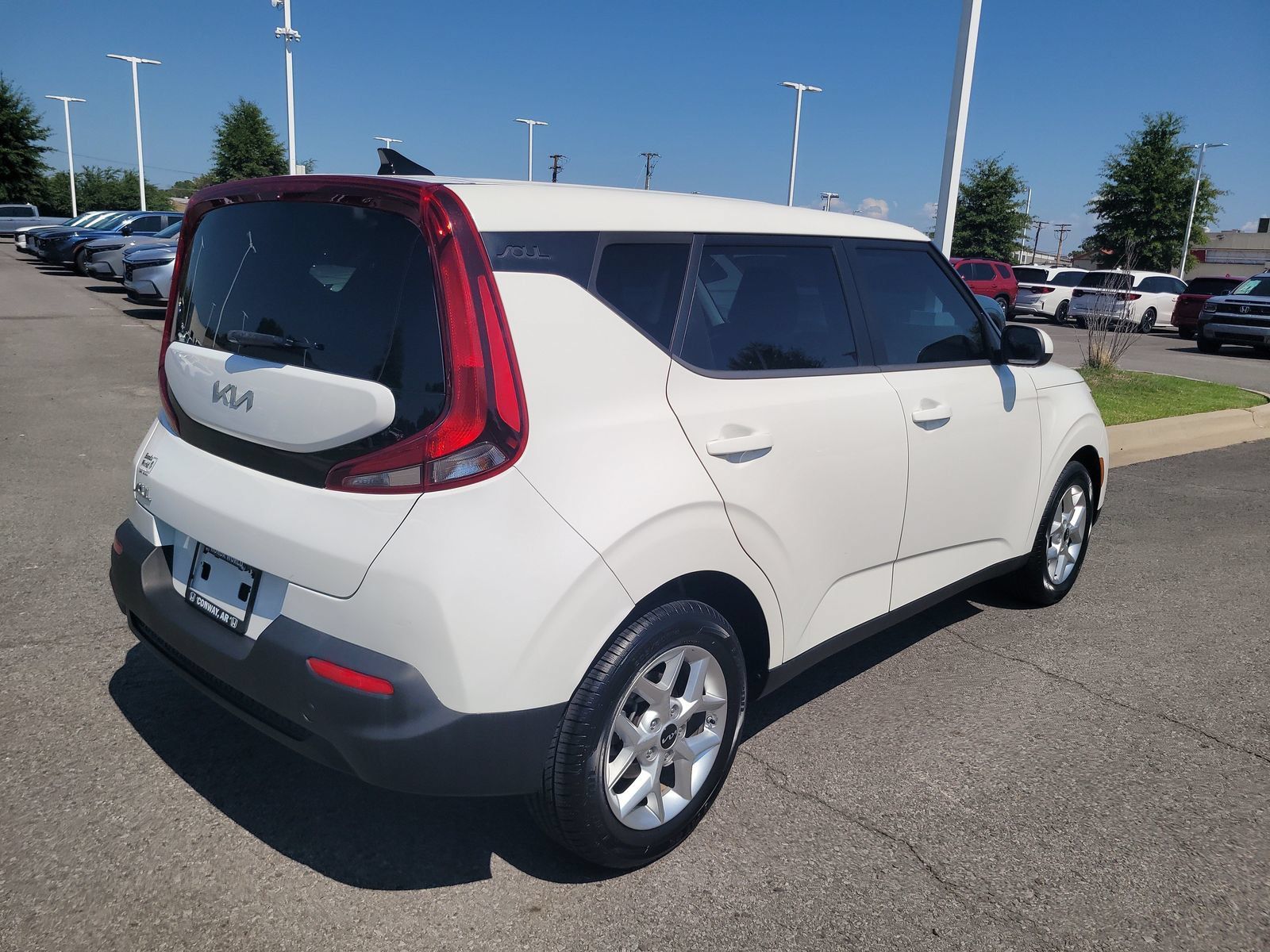 Used 2022 Kia Soul LX w/ Technology Package FWD image 3