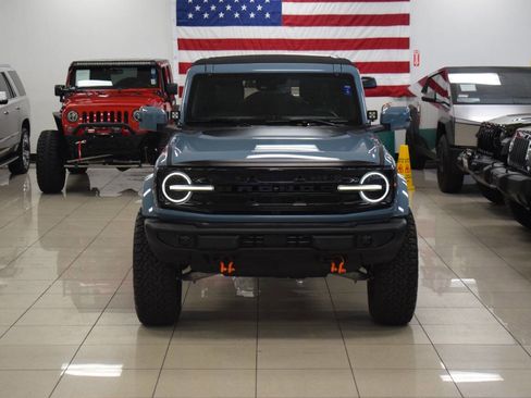 Used 2023 Ford Bronco Outer Banks image 4