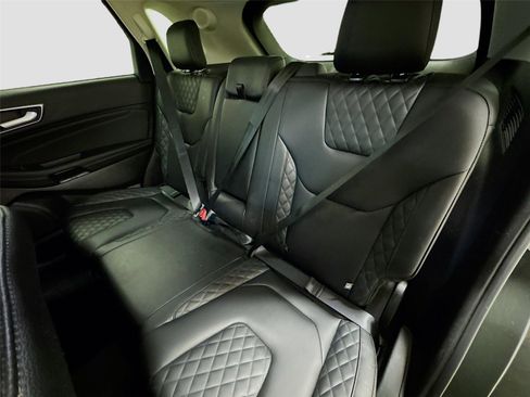 Used 2024 Ford Edge Titanium image 24