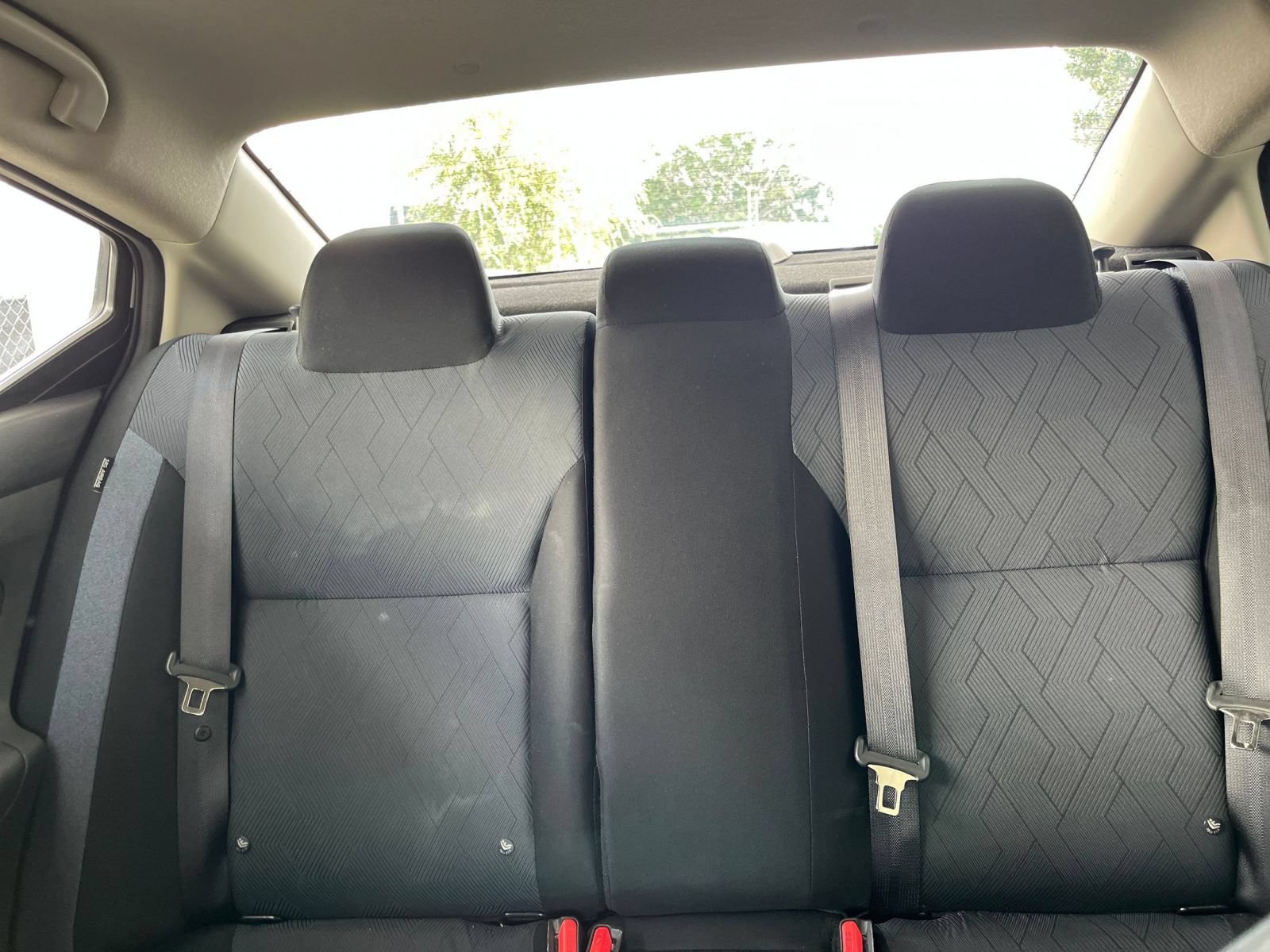 Used 2025 Nissan Versa SV FWD image 35