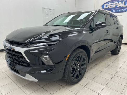 New 2026 Chevrolet Blazer LT w/ Sound & Technology Package AWD/4WD image 19