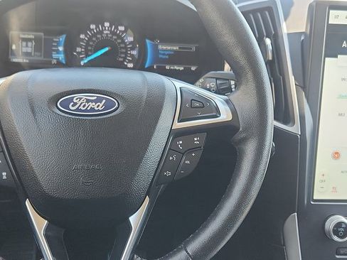 Certified 2022 Ford Edge SEL w/ Convenience Package AWD/4WD image 16