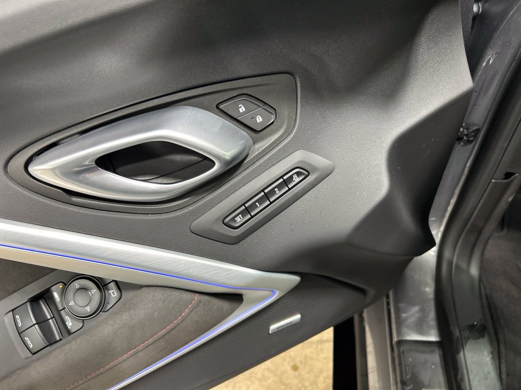 Used 2022 Chevrolet Camaro ZL1 RWD image 14