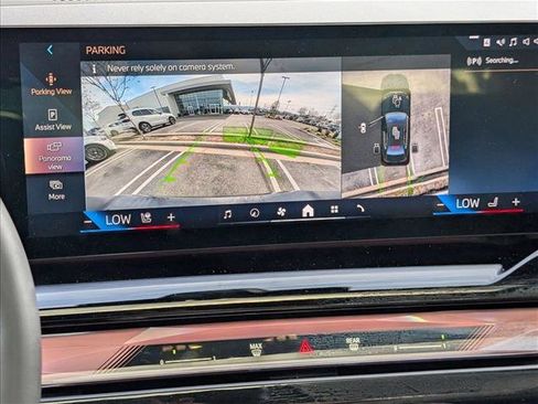 Used 2024 BMW i5 eDrive40i w/ Premium Package image 14