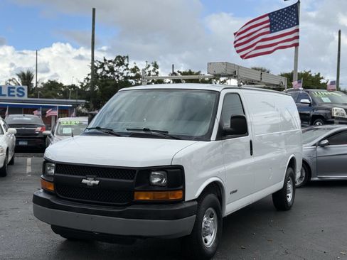 Used 2006 Chevrolet Express 2500 image 1