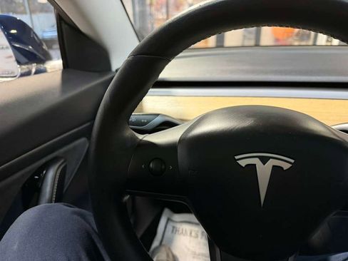Used 2020 Tesla Model 3 Long Range image 10