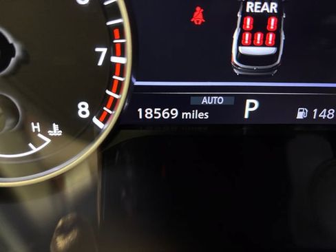 Used 2024 Nissan Pathfinder Rock Creek AWD/4WD image 18