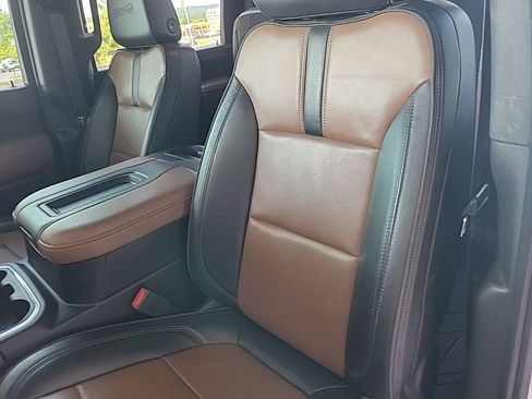 Used 2021 Chevrolet Silverado 2500 High Country w/ Z71 Off-Road Package AWD/4WD image 13