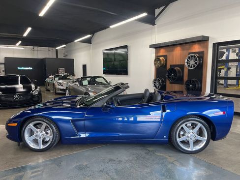 Used 2007 Chevrolet Corvette Convertible w/ Preferred Equipment Group RWD image 6