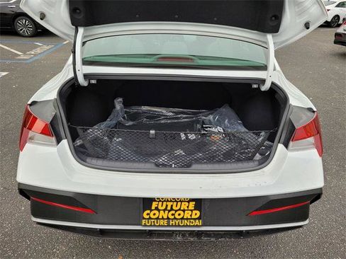 New 2026 Hyundai Elantra Sport image 16