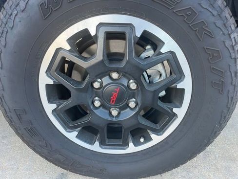 Used 2025 Toyota Tacoma TRD Off-Road w/ TRD Off Road Premium Package AWD/4WD image 8