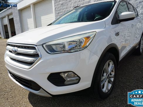 Used 2018 Ford Escape SE AWD/4WD image 5