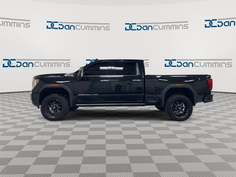 Used 2022 GMC Sierra 2500 Denali w/ Denali Black Diamond Edition AWD/4WD image 5
