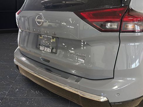 New 2026 Nissan Rogue Platinum AWD/4WD image 36