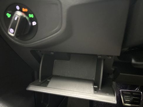 Used 2022 Volkswagen Atlas Cross Sport SEL R-Line image 72