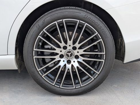 Used 2024 Mercedes-Benz C 300 Sedan image 25