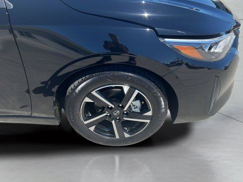 Used 2025 Nissan Sentra SV FWD image 14