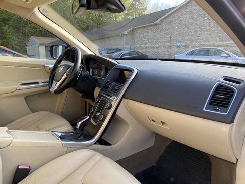 Used 2014 Volvo XC60 T6 AWD/4WD image 17