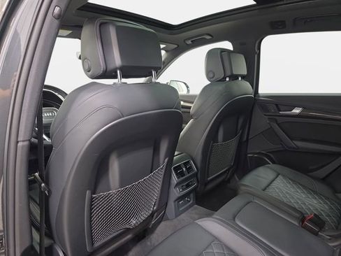 Used 2019 Audi SQ5 Prestige AWD/4WD image 12