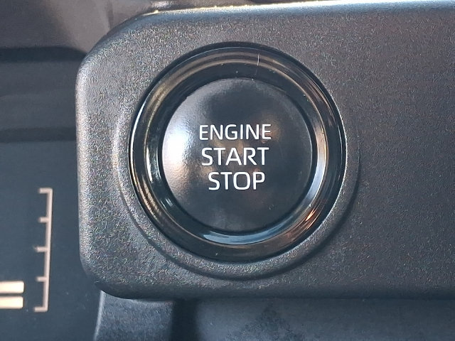 Used 2024 Toyota Tacoma SR5 AWD/4WD image 22