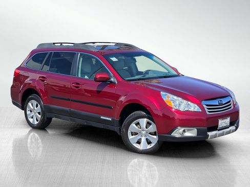 Used 2011 Subaru Outback 3.6R Premium AWD/4WD image 1