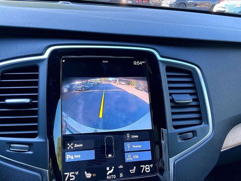 Used 2022 Volvo XC90 T6 Momentum w/ Climate Package image 27