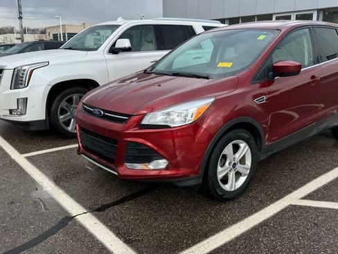 Used 2016 Ford Escape SE image 1
