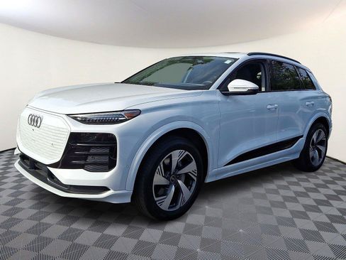 Certified 2025 Audi Q6 e-tron Premium Plus w/ Premium Plus AWD/4WD image 3