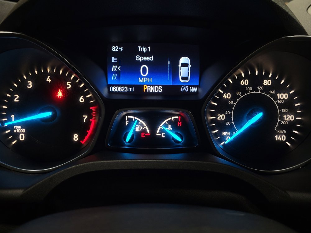 Used 2018 Ford Escape SE w/ SE Sync 3 Package AWD/4WD image 23