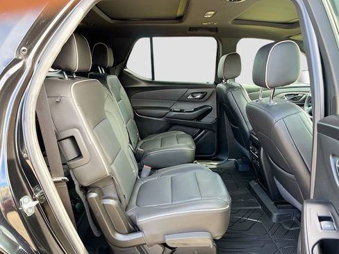 Used 2023 Chevrolet Traverse Premier w/ Redline Edition FWD image 31
