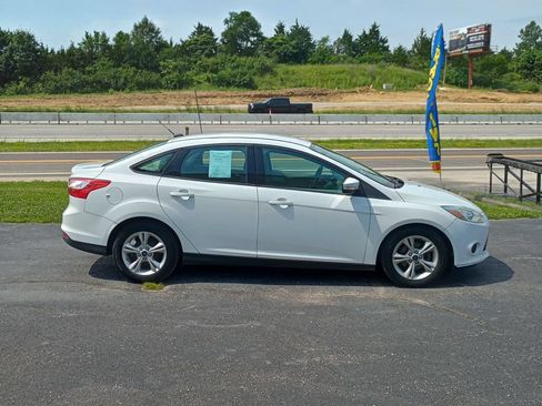 Used 2014 Ford Focus SE FWD image 6