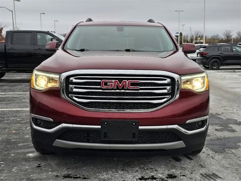 Used 2018 GMC Acadia SLT image 3