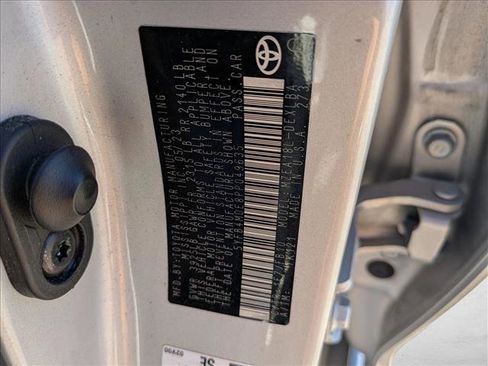 Used 2023 Toyota Corolla LE image 23