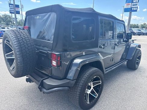Used 2018 Jeep Wrangler Unlimited Sport AWD/4WD image 5