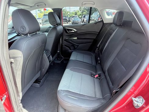 Used 2026 Chevrolet Trax LT FWD image 25