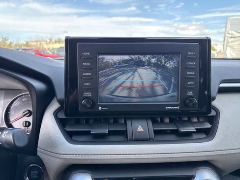 Used 2022 Toyota RAV4 XLE image 27