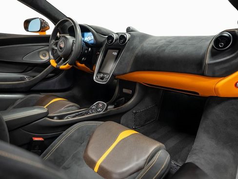 Used 2018 McLaren 570S Spider image 48