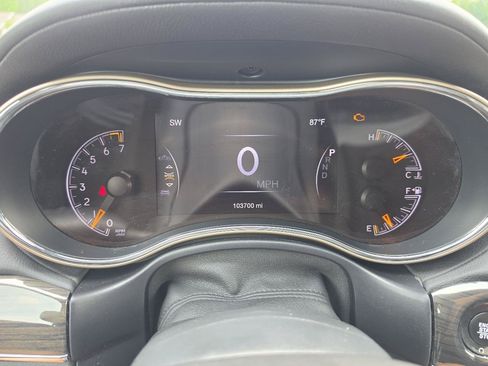 Used 2017 Jeep Grand Cherokee Overland AWD/4WD image 12