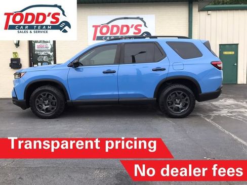 Used 2023 Honda Pilot TrailSport image 3