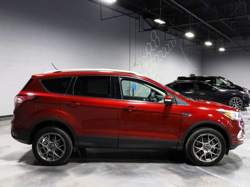 Used 2018 Ford Escape Titanium AWD/4WD image 8