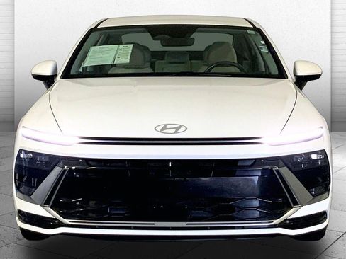 Used 2025 Hyundai Sonata SEL FWD image 2