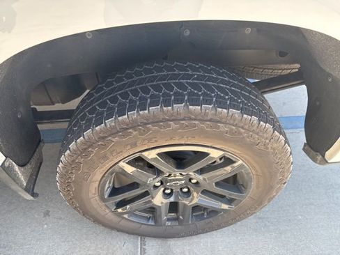 Used 2025 Chevrolet Silverado 1500 Custom Trail Boss w/ Turbomax Blackout Package image 13