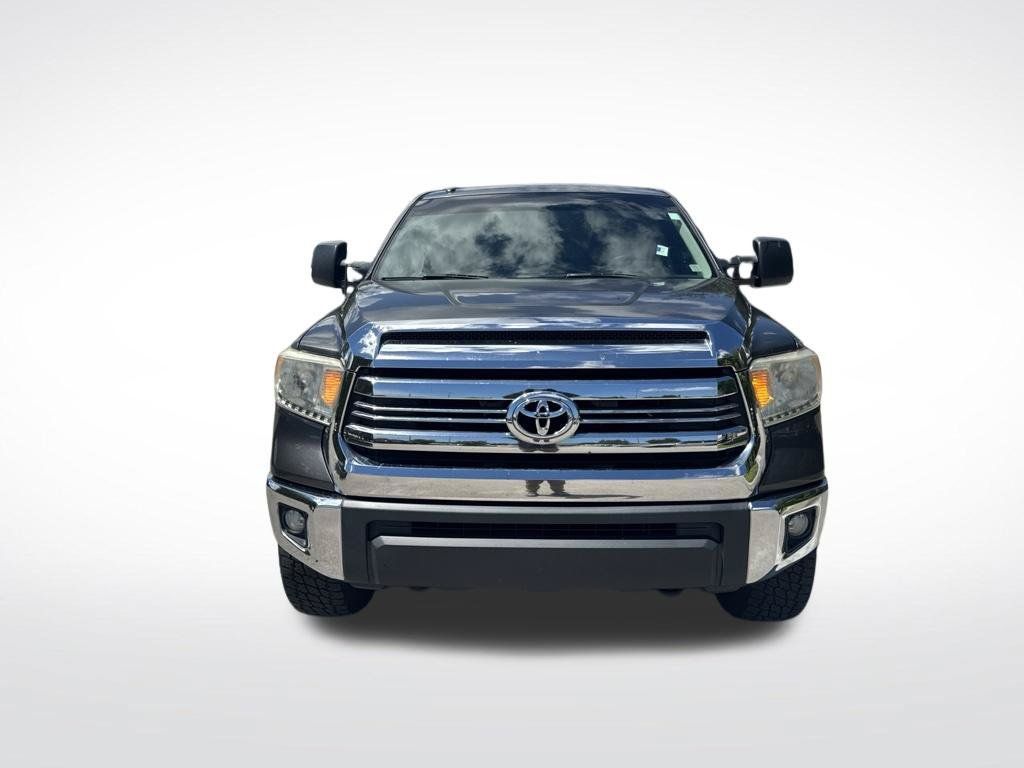 Used 2017 Toyota Tundra SR5 w/ SR5 Upgrade Package AWD/4WD image 3