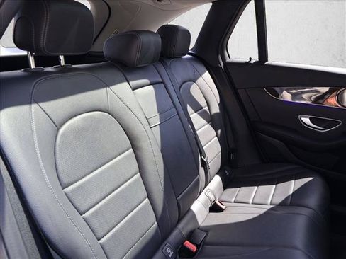 Used 2021 Mercedes-Benz GLC 300 4MATIC image 27
