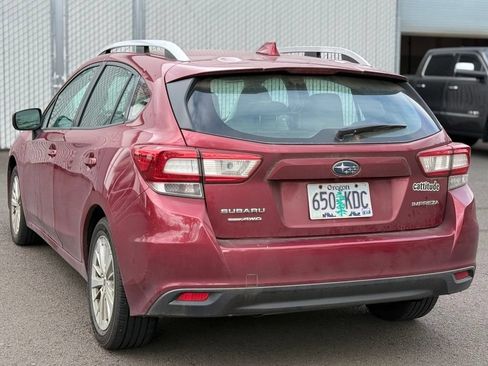 Used 2018 Subaru Impreza 2.0i Premium w/ Popular Package #2 AWD/4WD image 3