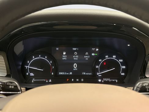 Used 2022 Lincoln Corsair AWD w/ Premium Package image 13