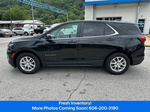 Used 2024 Chevrolet Equinox LT FWD image 2