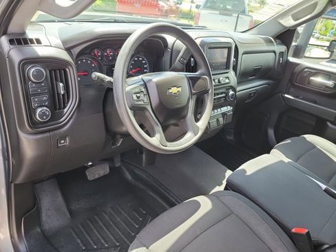 Used 2025 Chevrolet Silverado 2500 Custom w/ Custom Value Package image 20