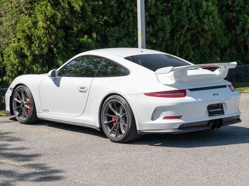 Used 2014 Porsche 911 GT3 RWD image 3