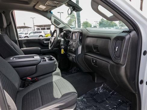 Used 2022 Chevrolet Silverado 2500 Custom w/ Custom Value Package AWD/4WD image 21